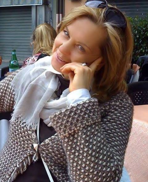 Elena R.1